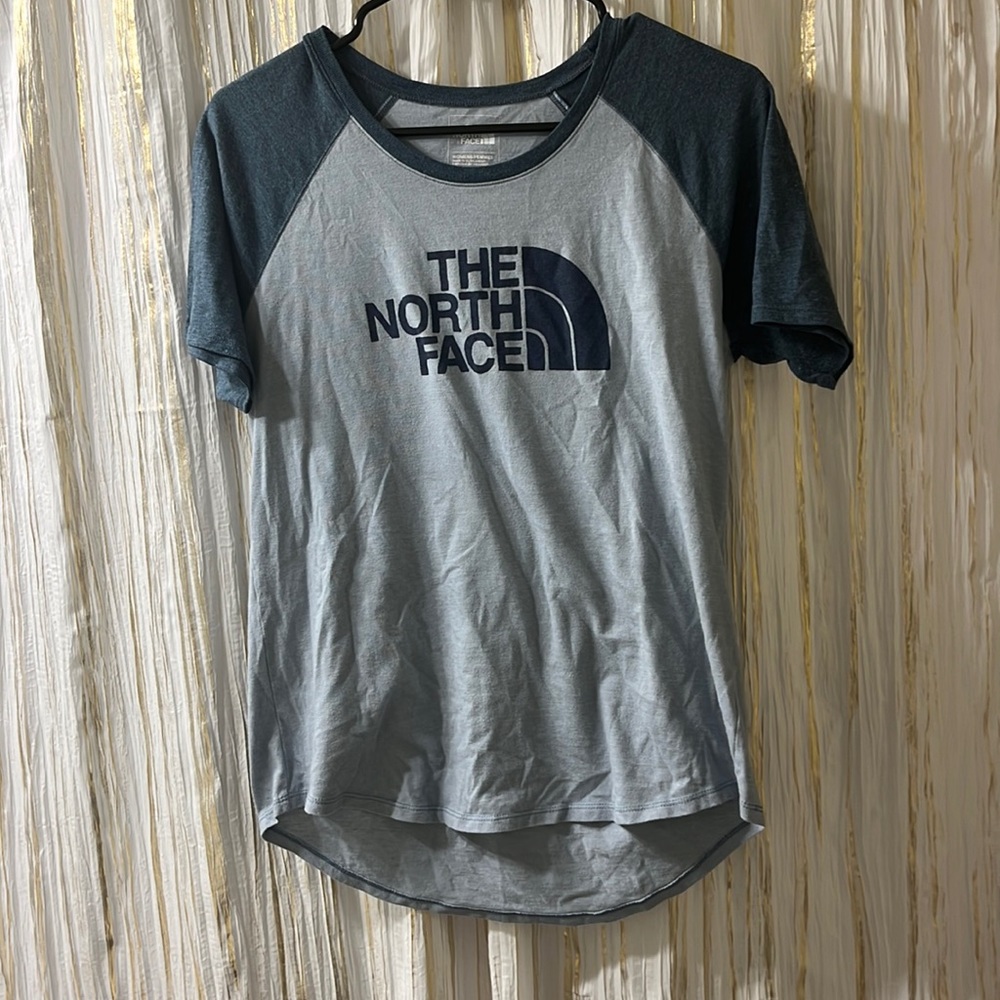 Blue north face tshirt